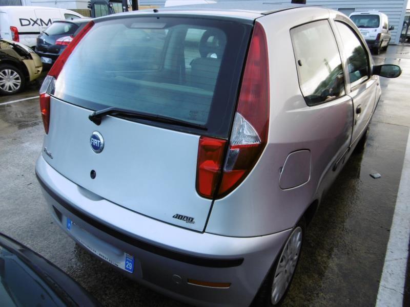 Image Feu arriere principal gauche (feux) - FIAT PUNTO 2