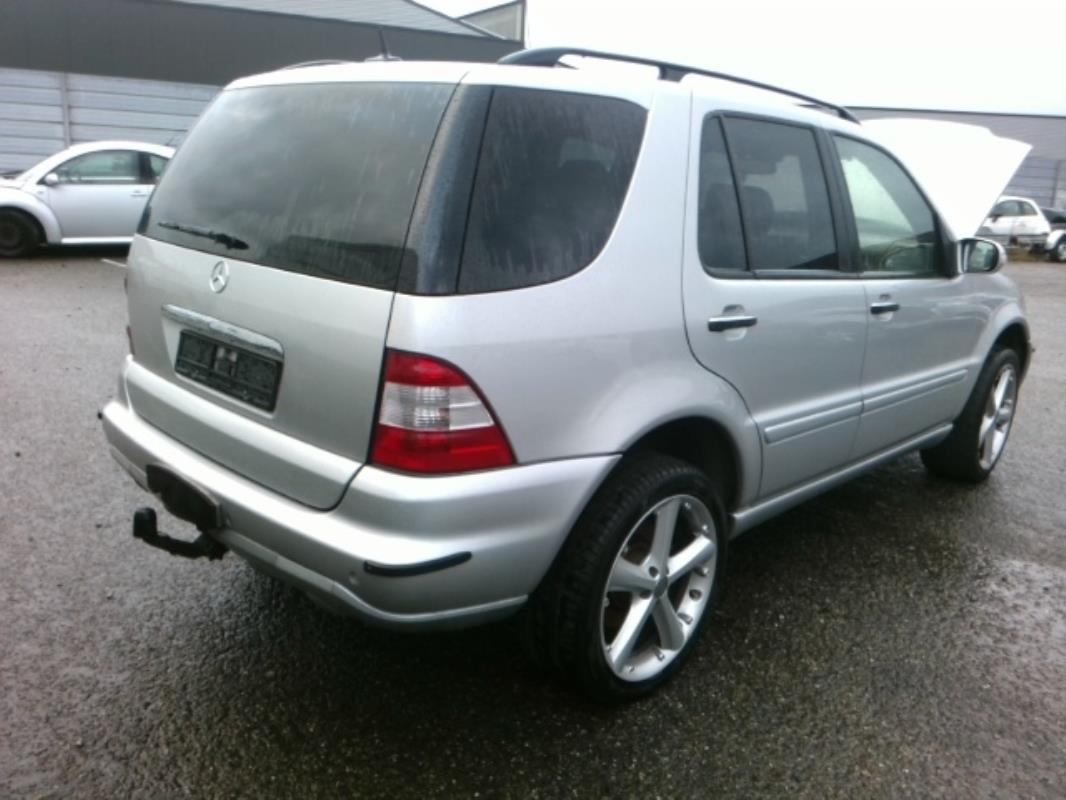 Image Ceinture avant droit - MERCEDES CLASSE ML