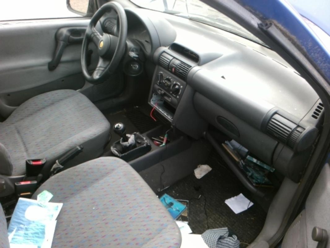 Image Leve vitre mecanique avant droit - OPEL CORSA B