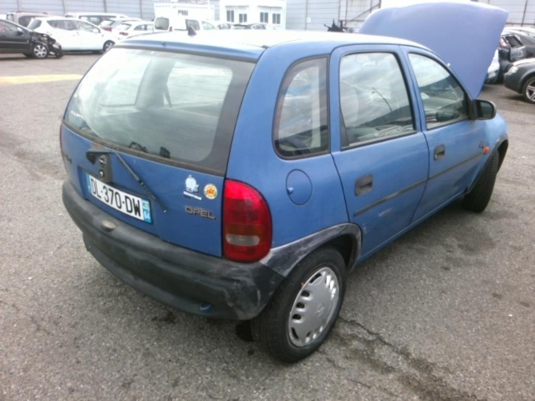 Image Leve vitre mecanique avant droit - OPEL CORSA B