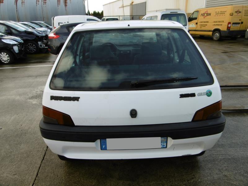 Image Feu arriere principal droit (feux) - PEUGEOT 106