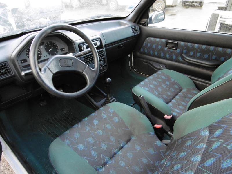 Image Feu arriere principal droit (feux) - PEUGEOT 106