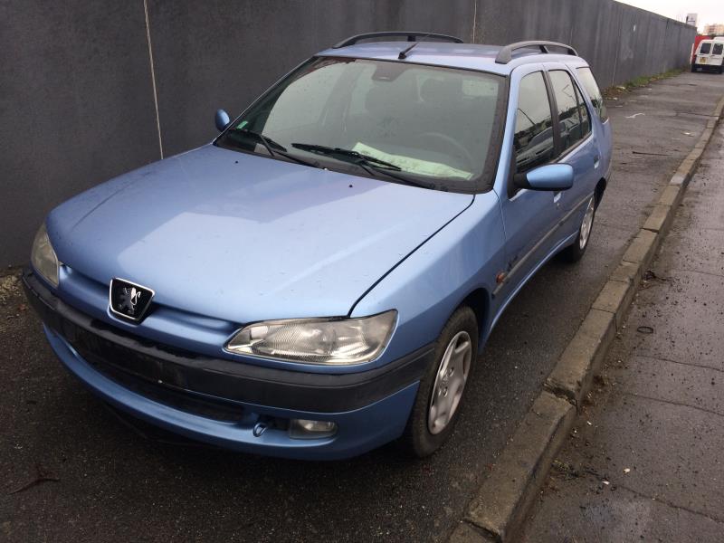 Image Feu arriere principal gauche (feux) - PEUGEOT 306