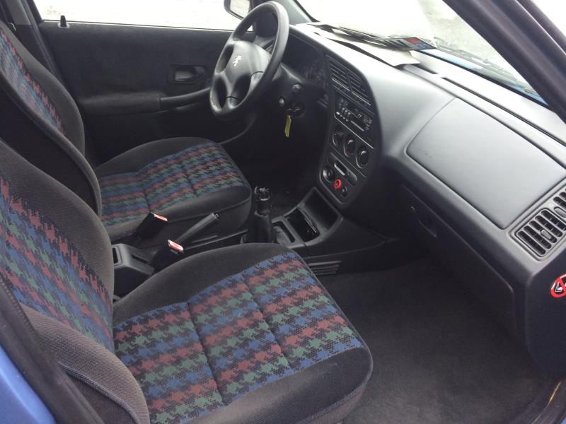 Image Feu arriere principal gauche (feux) - PEUGEOT 306