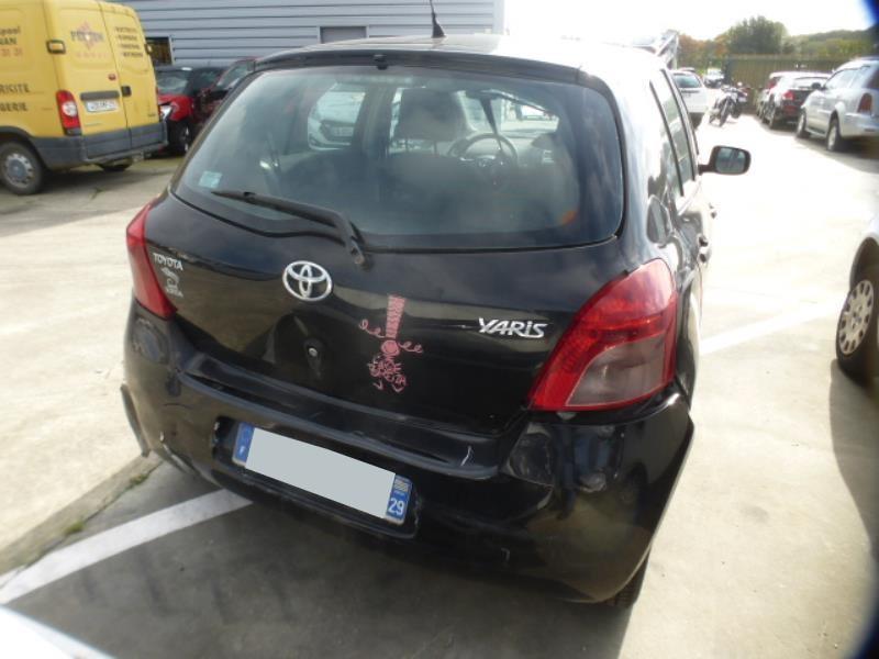 Image Feu arriere principal droit (feux) - TOYOTA YARIS 2