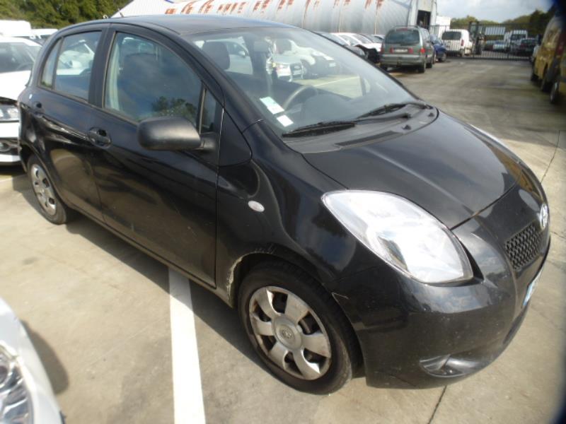 Image Feu arriere principal droit (feux) - TOYOTA YARIS 2