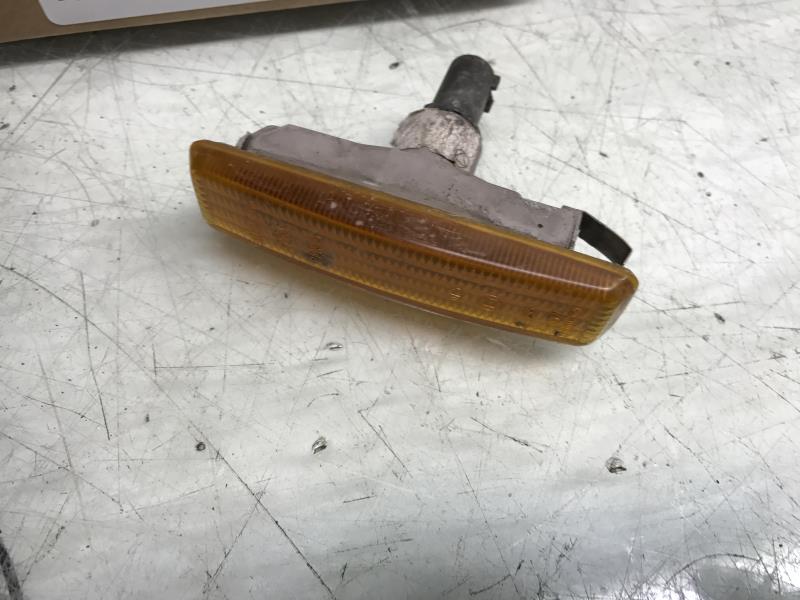 Ripetitore lampeggiante anteriore destro (Luci) BMW SERIE 5 E39  - 1