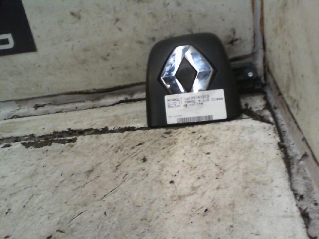 Bouton de coffre RENAULT CLIO 2 CAMPUS PHASE 1 Diesel - 1