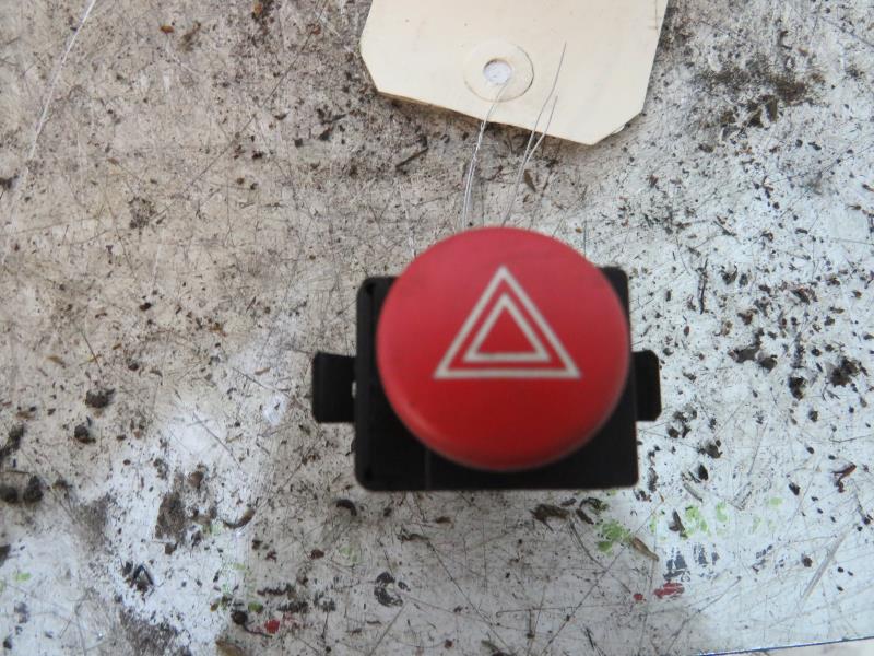 Bouton de warning SEAT IBIZA 3 PHASE 1 Diesel - 1