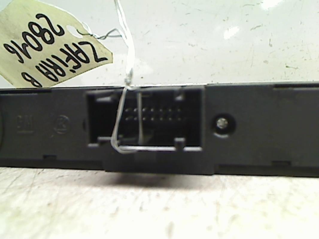 Bouton de warning OPEL ZAFIRA B PHASE 1 Diesel - 1