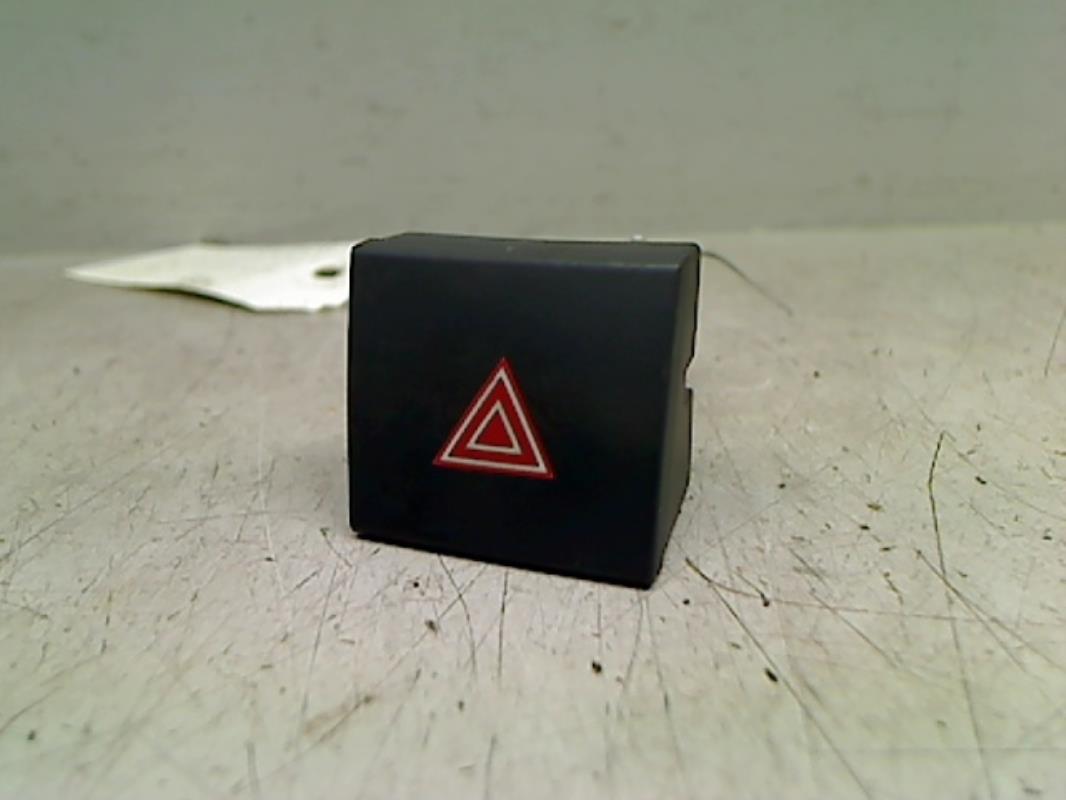 Bouton de warning PEUGEOT 508 1 PHASE 1 Diesel - 1
