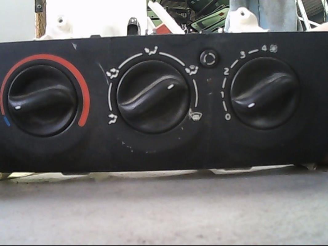 Commande chauffage RENAULT CLIO 2 PHASE 2 Essence - 1