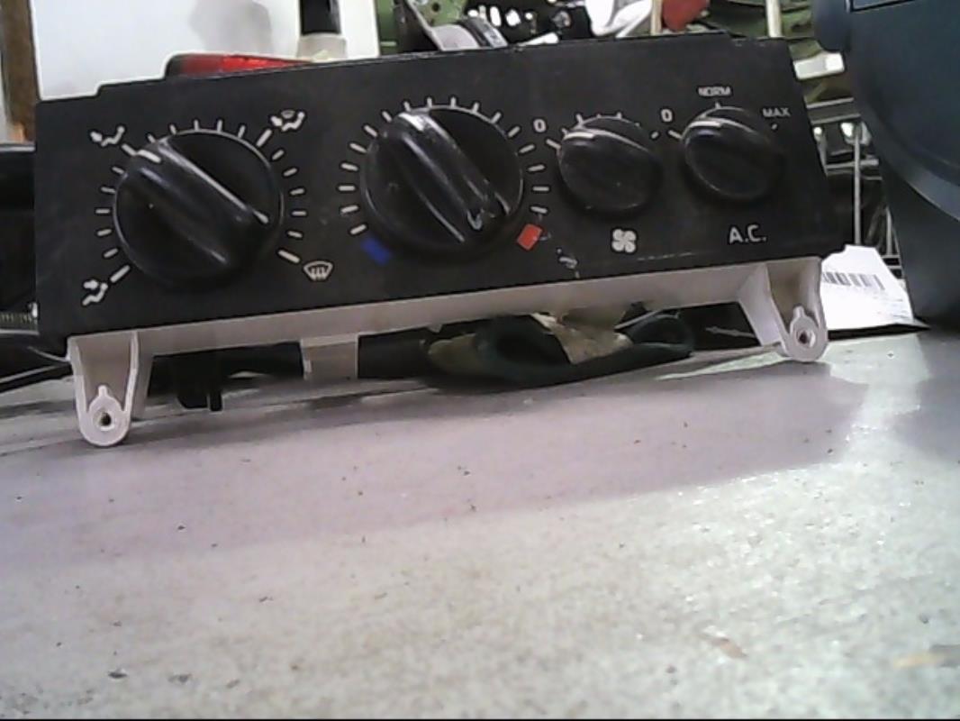 Commande chauffage RENAULT CLIO 2 PHASE 1 Essence - 1