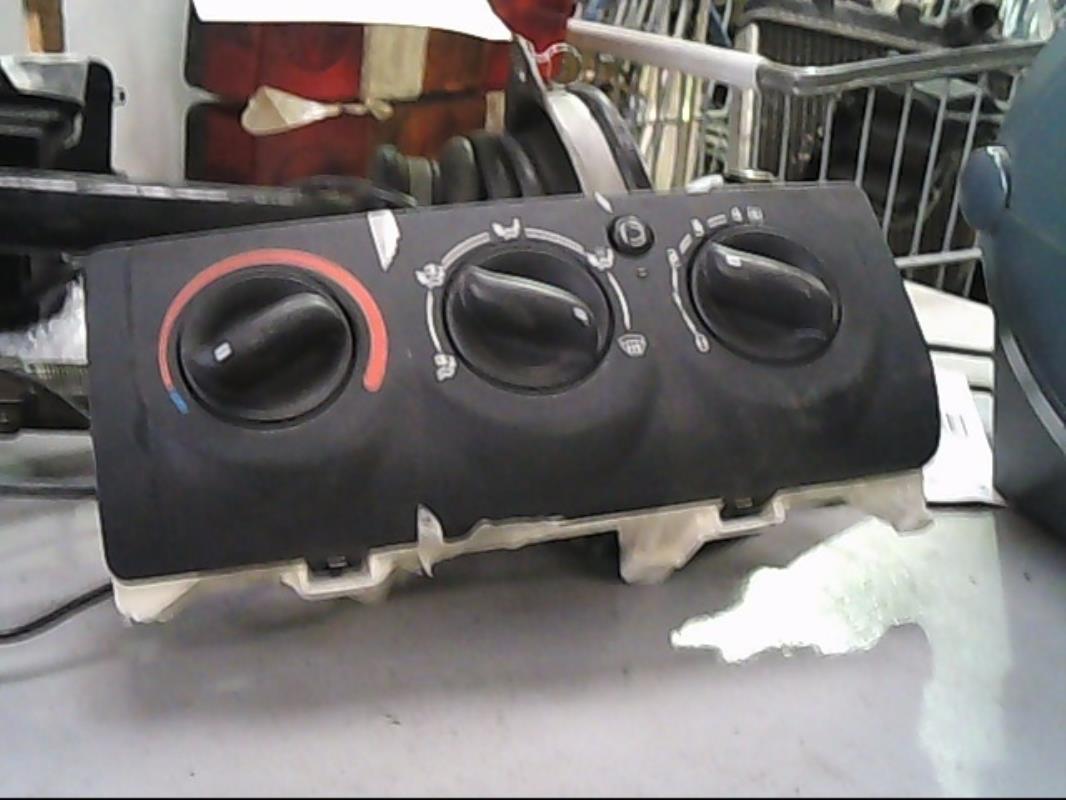 Commande chauffage RENAULT CLIO 2 PHASE 2 Diesel - 1