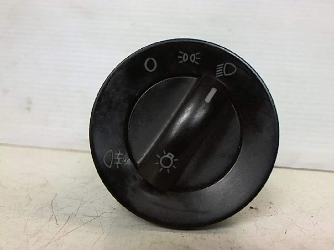 Commande de phare VOLKSWAGEN POLO 4 PHASE 1 Essence - 1