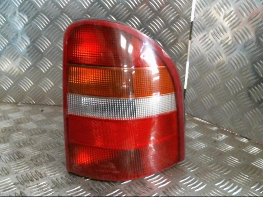 Fanale posteriore principale destro (luci) FORD MONDEO 1 PHASE 1 BREAK Diésel - 1