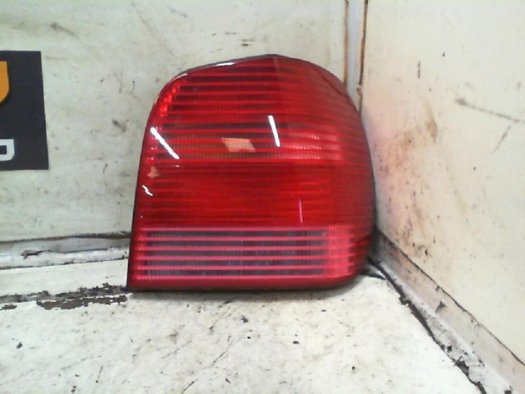 Fanale posteriore principale destro (luci) VOLKSWAGEN POLO 3 PHASE 2 Gasolina - 1
