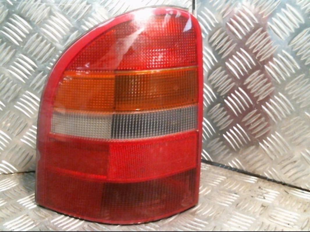 Fanale posteriore principale sinistro (luci) FORD MONDEO 1 PHASE 1 BREAK Diésel - 1