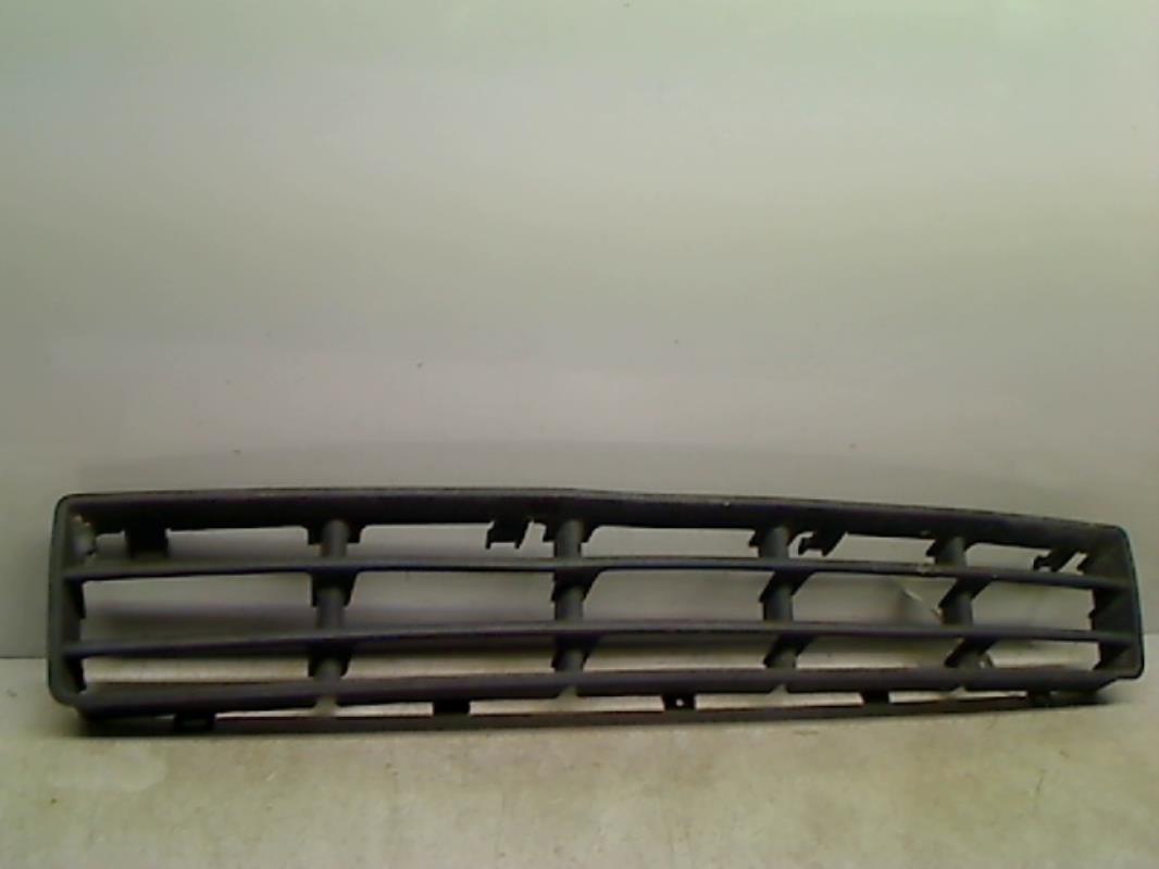Grille de pare choc VOLKSWAGEN GOLF 4 Diesel - 1