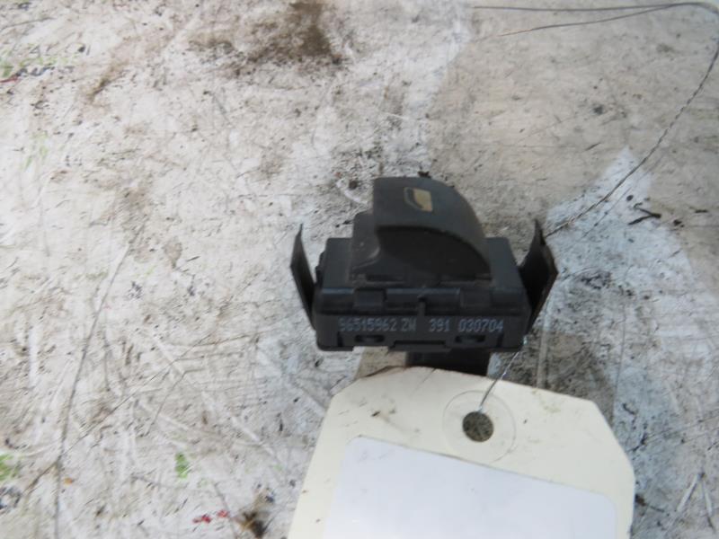 Interruttore lavacristalli posteriore destro CITROEN C5 1 PHASE 2 Diésel - 1