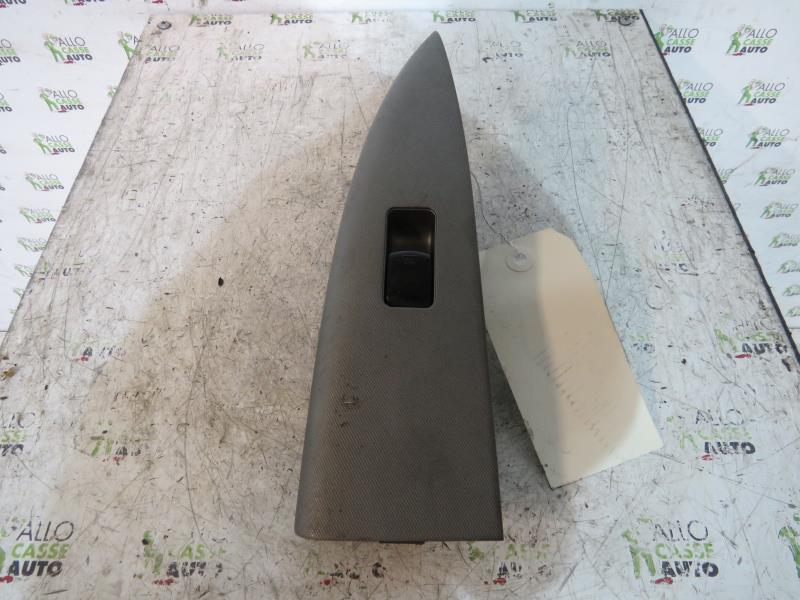 Interruttore lavacristalli anteriore destro NISSAN NOTE 1 PHASE 1 Diésel - 1