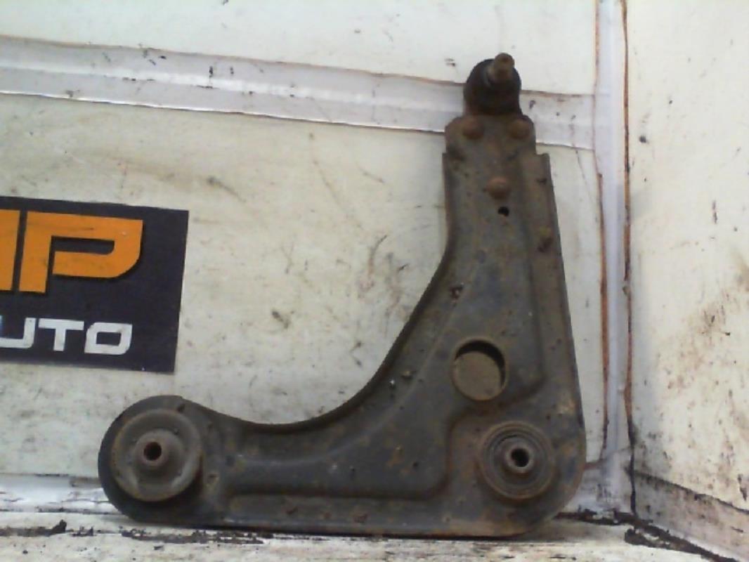 Triangolo anteriore sinistro FORD KA 1 PHASE 1 Gasolina - 1