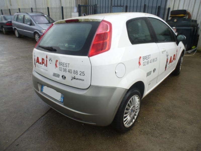 Image Feu arriere principal gauche (feux) - FIAT GRANDE PUNTO