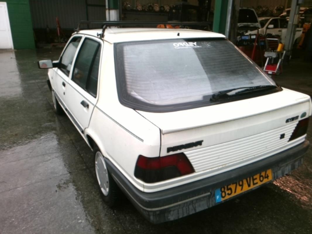 Image Commodo phare - PEUGEOT 309