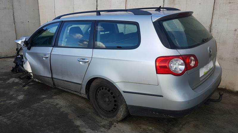 Image Feu arriere principal gauche (feux) - VOLKSWAGEN PASSAT 5