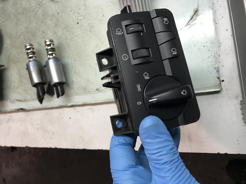 Commande de phare BMW SERIE 3 E46 COMPACT PHASE 1 Essence - 1