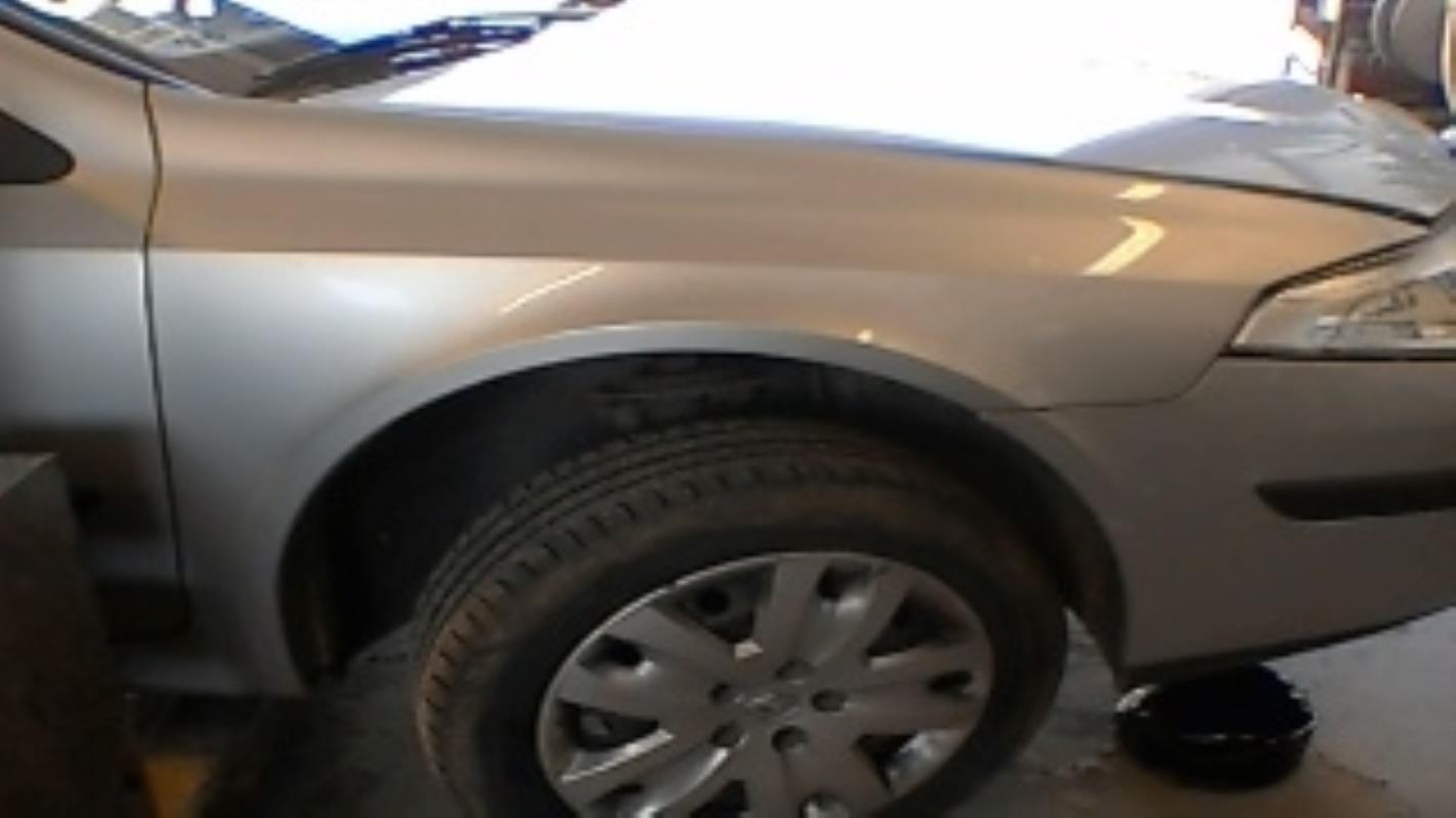 Aile avant droit RENAULT LAGUNA 2 PHASE 1 Essence - 1