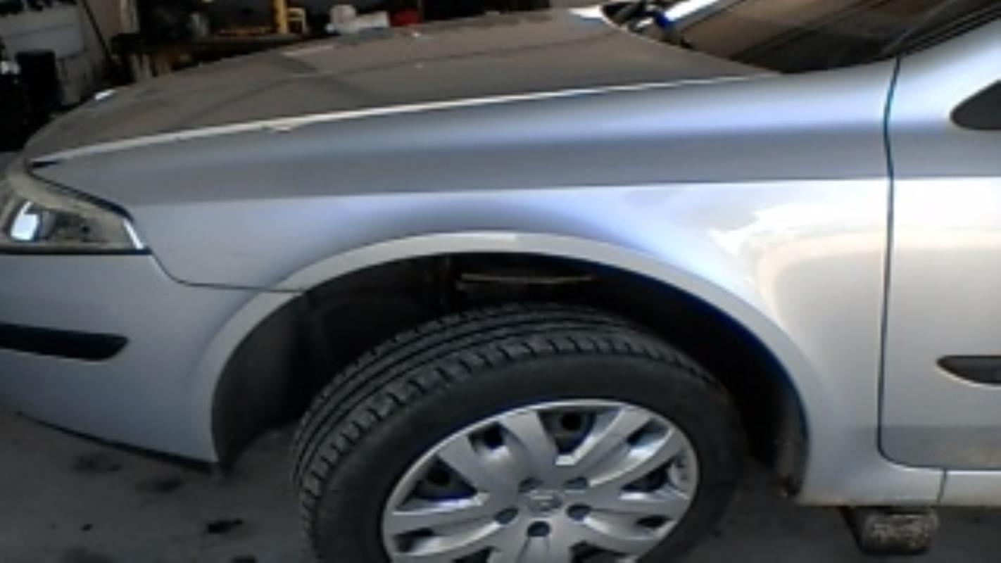 Aile avant gauche RENAULT LAGUNA 2 PHASE 1 Essence - 1