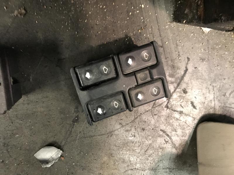 Interrupteur de leve vitre BMW SERIE 5 E34  - 1