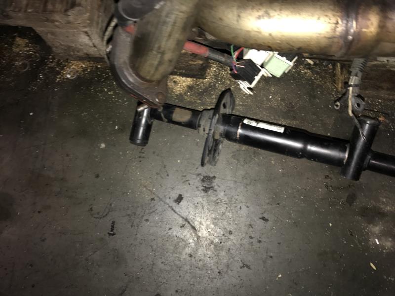 Support de pare chocs avant BMW SERIE 5 E39  - 1