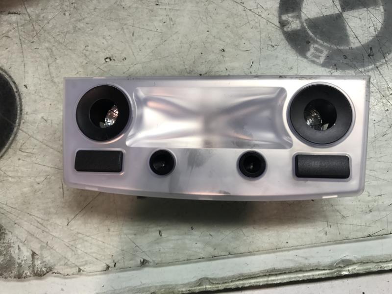 Eclairage de plafonnier BMW SERIE 5 E60 PHASE 1 Diesel - 1