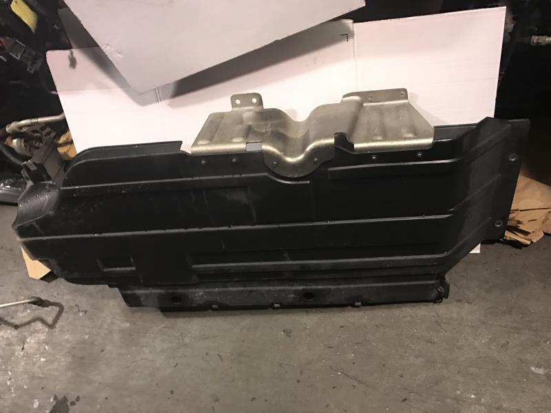 Cache sous moteur BMW X5 E53  - 1