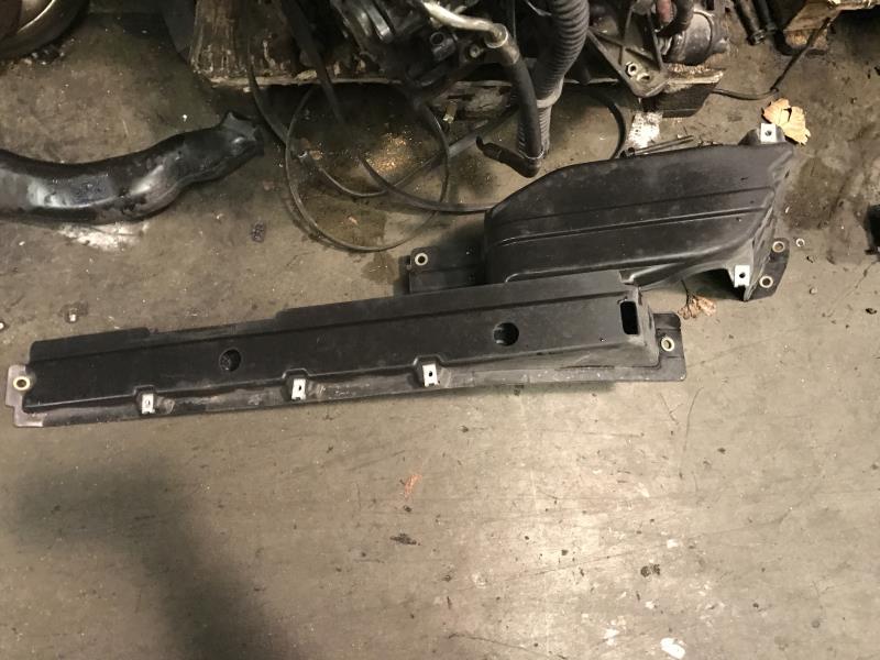 Cache sous moteur BMW X5 E53  - 1