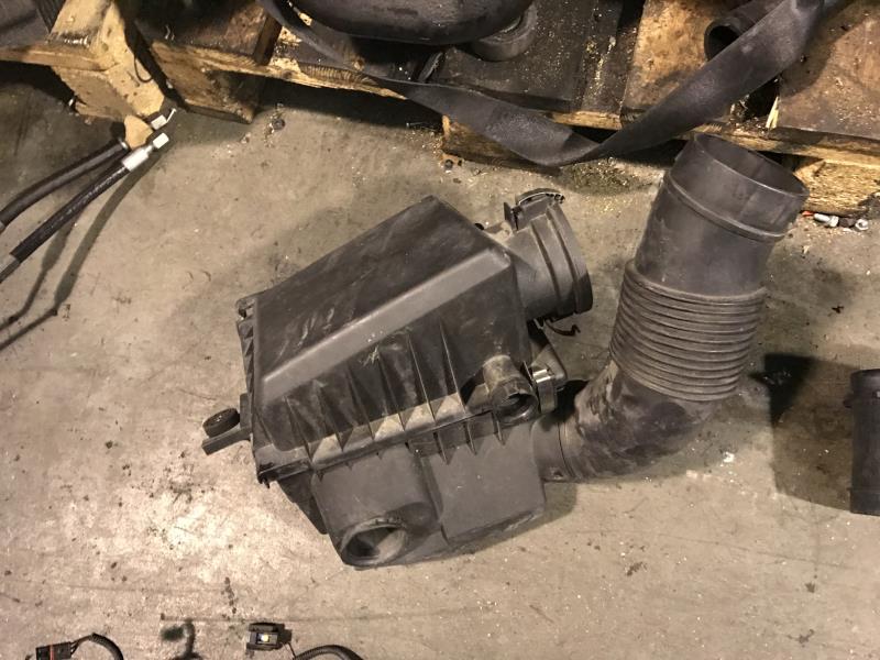 Boite a air BMW X5 E53  - 1