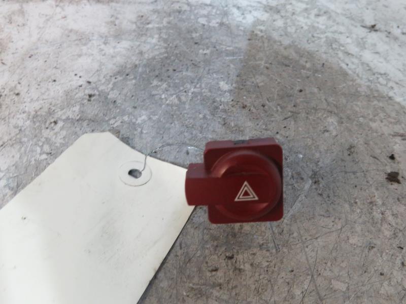 Bouton de warning CITROEN C4 1 PHASE 1 Essence - 1