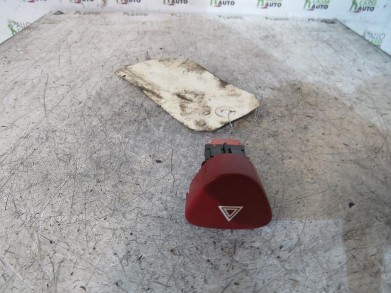 Bouton de warning CITROEN C3 1 PHASE 1 Essence - 1