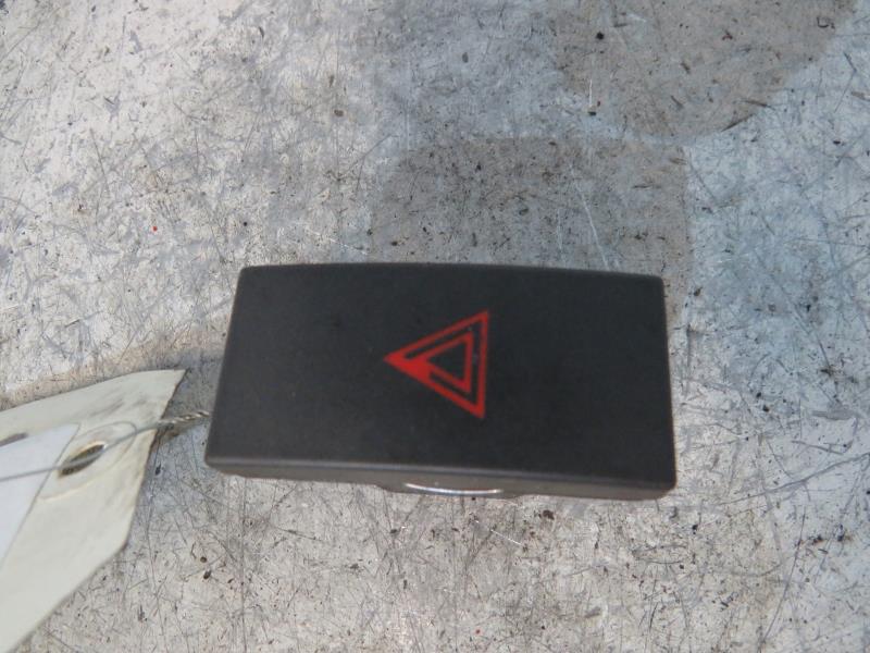 Bouton de warning FORD C-MAX 1 PHASE 1 Diesel - 1