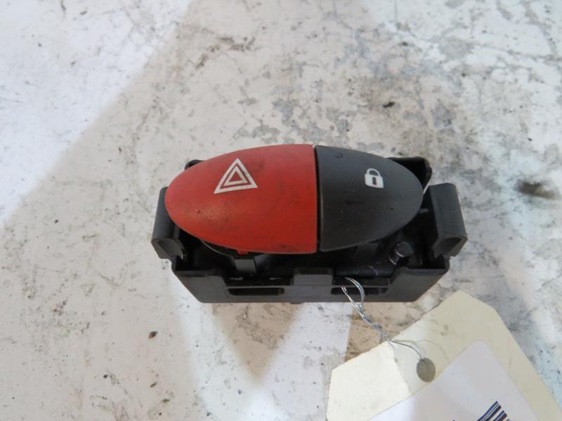 Bouton de warning RENAULT TWINGO 2 PHASE 1 Diesel - 1