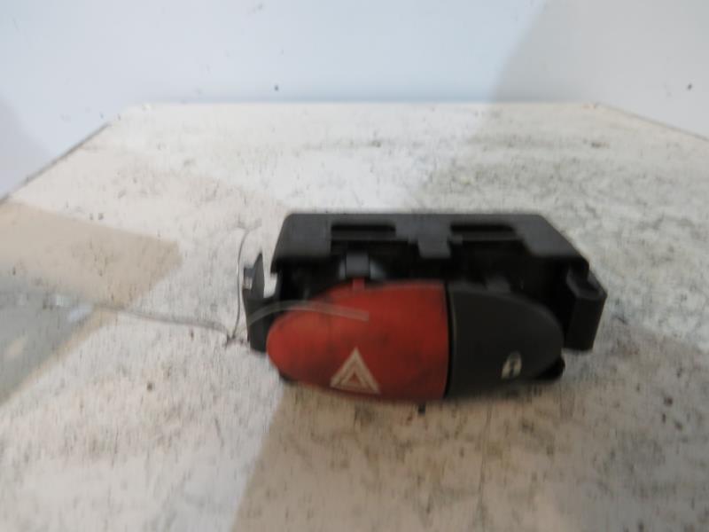 Bouton de warning RENAULT TWINGO 2 PHASE 1 Essence - 1