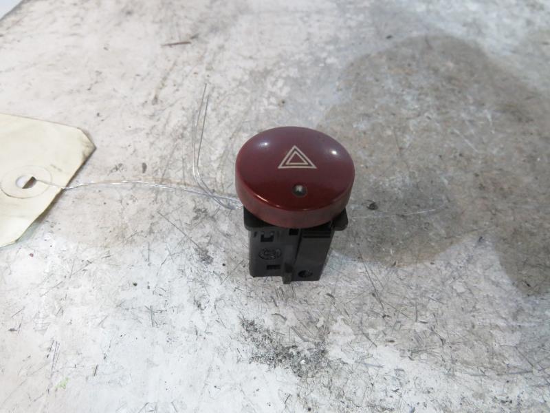 Bouton de warning PEUGEOT PARTNER 1 PHASE 2 Diesel - 1