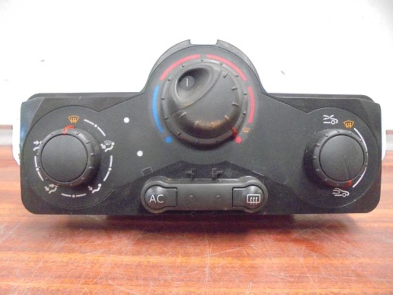 Commande chauffage RENAULT CLIO 3 PHASE 1 Diesel - 1