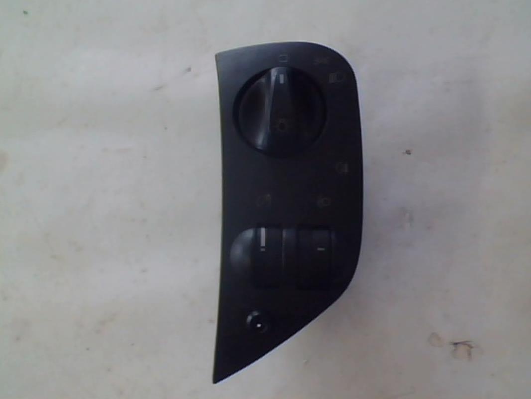 Commande de phare VOLKSWAGEN POLO 3 PHASE 2 Diesel - 1