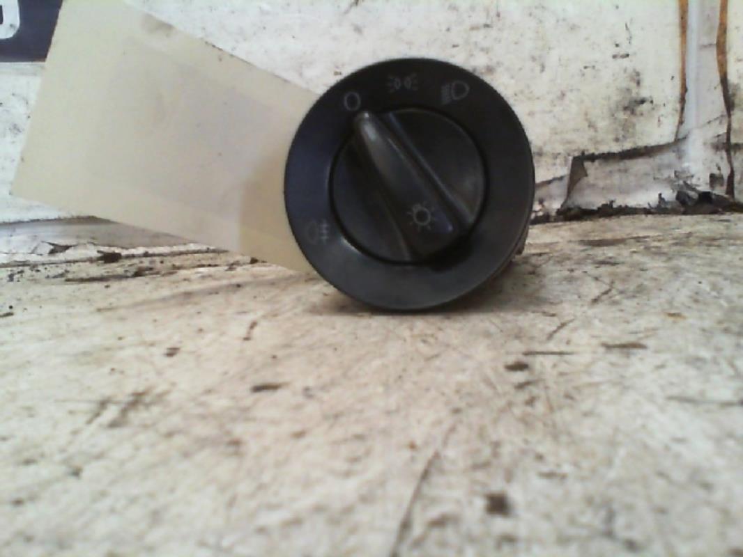 Commande de phare VOLKSWAGEN POLO 3 PHASE 2 Diesel - 1