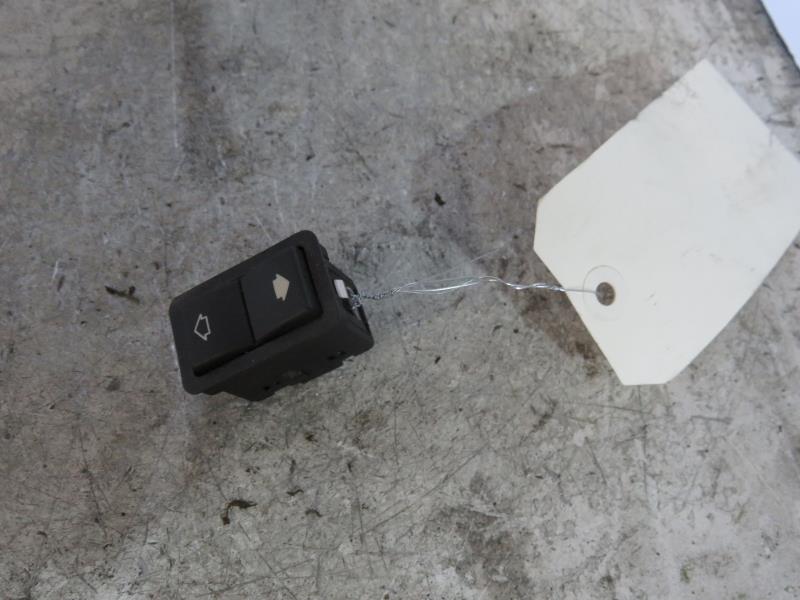 Interruttore lavacristalli posteriore destro BMW SERIE 5 E39 PHASE 2 Gasolina - 1