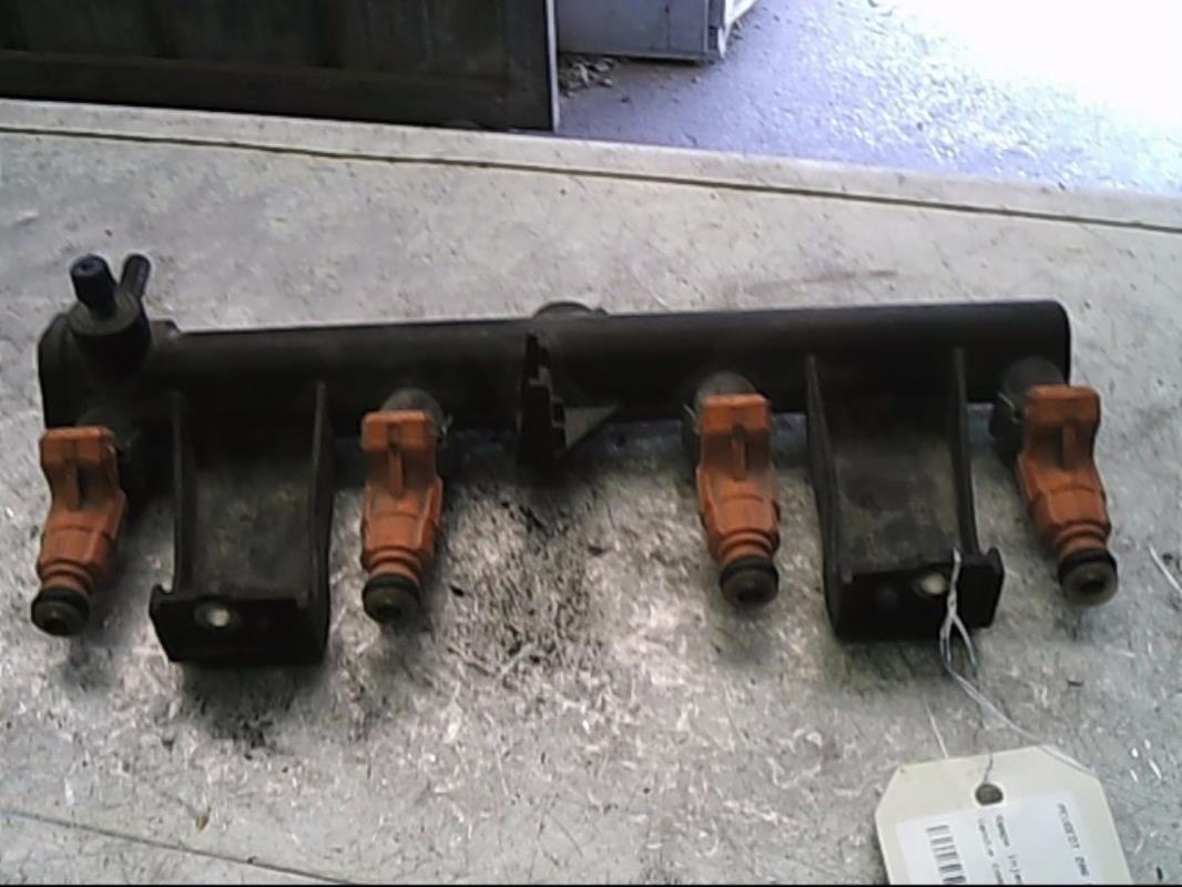 Rampe injection PEUGEOT 206 CABRIOLET Essence - 1