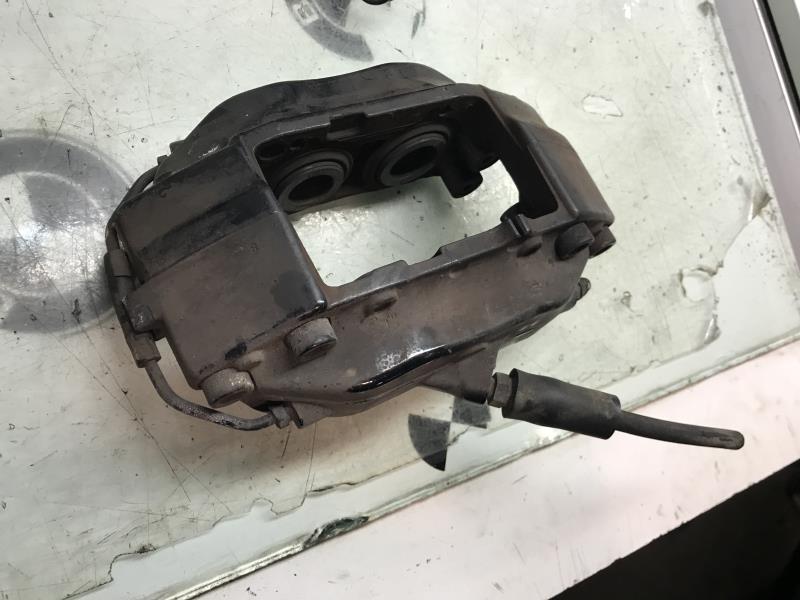 Pinza freni anteriore destra BMW SERIE 7 E38  - 1